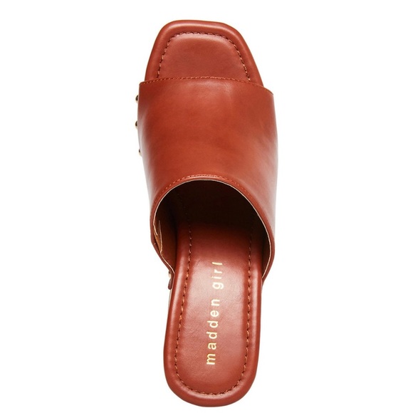 Madden Girl's retro-inspired Harrps sandals. - Picture 4 of 5